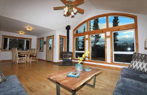 3 Bedroom Home with Amazing Views 11 mi from Denali - Photo 12