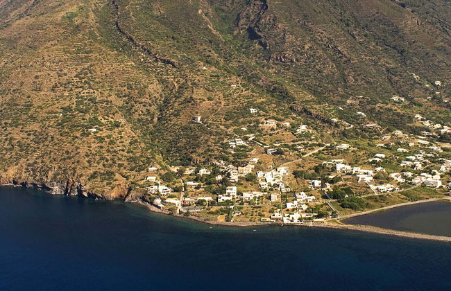 Salina Excursion - Photo 1