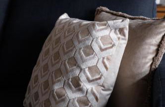 Flatzy - Prime City Apartment with Free Parking & Ping Pong Table - Foto 23