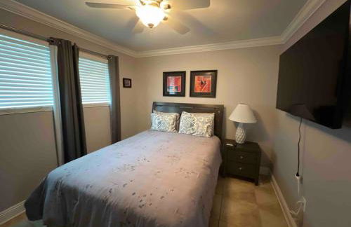 2 br Steps from Tiger Stadium - Foto 9