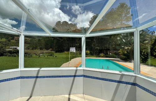 Sítio Exclusivo com Área Gourmet, Piscina e Natureza - Foto 6