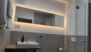 Doppel-Zweibettzimmer mit Küche und großem Wintergarten - Foto 2