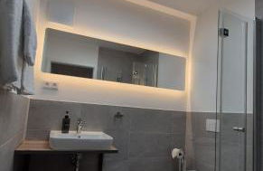 Doppel-Zweibettzimmer mit Küche und großem Wintergarten - Foto 2