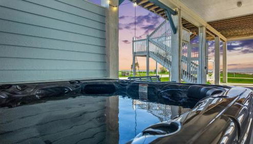 Seaside Sunrise Luxury Beachfront, Hot Tub, Firepit, Elevator - Foto 4