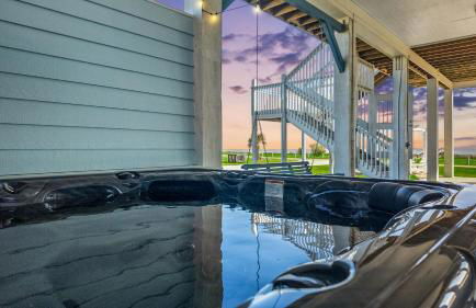 Seaside Sunrise Luxury Beachfront, Hot Tub, Firepit, Elevator - Foto 4