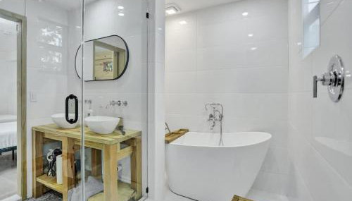 Lakefront Villa with Heated Pool Kayaks and Outdoor Fun - Foto 4