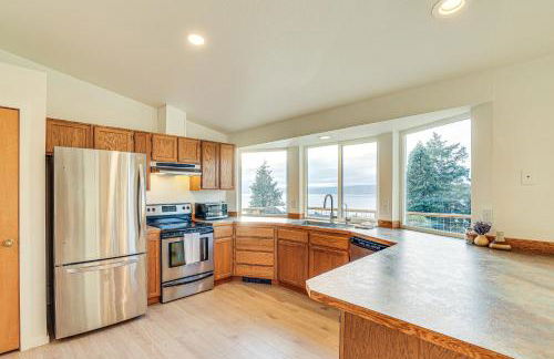 Port Townsend Escape with Deck, Bay and Mountain Views - Foto 7