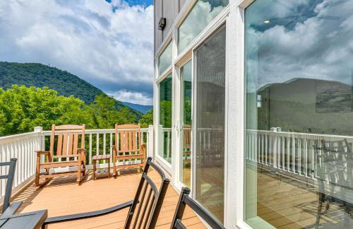 Hike and Ski Mtn-View Retreat in Maggie Valley! - Foto 20