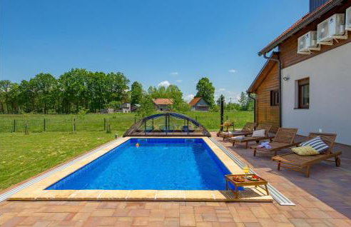 Pet Friendly Home In Gospic - Photo 10