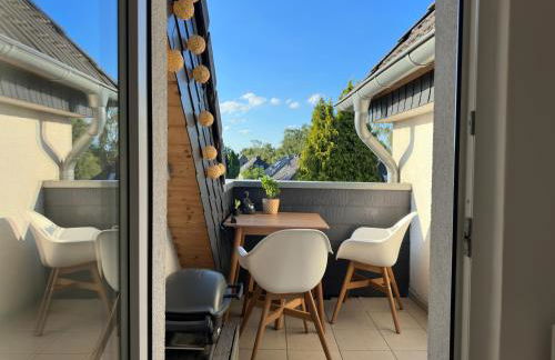 Möbliert-nahe STARLIGHT EXPRESS in Bochum -WLAN-Netflix-Loggia oder Terrasse - Foto 1