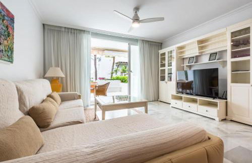 Alcazaba Beach Apartment - Photo 6