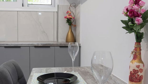 Fresh Studio in Pagrati Athens - Foto 4, Servicio de comidas en la habitación