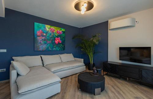 Boutique Saline Apartments - Blue - Photo 40