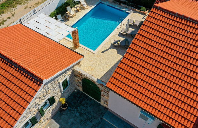 Villa With Private Pool and Terrace - Foto 23