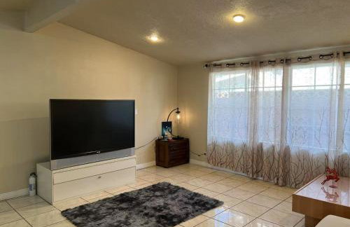 欢迎入住West Covina的四卧二卫的独立房子 - Foto 1