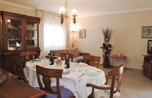 PRECIOSA CASA CON PISCINA AL LADO DE LA PLAYA - Foto 8