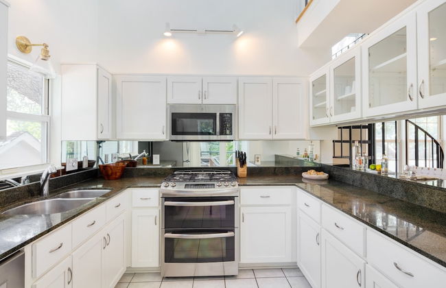 Hemlock by Avantstay Minutes From Folly Beach w/ Multiple Patios - Foto 4