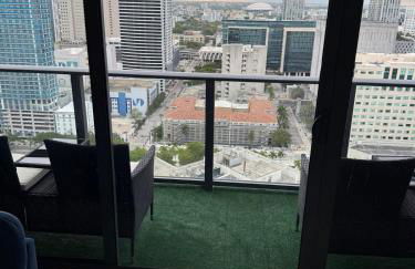 Miami Downtown Brickell Penthouse Studio With Breathtaking Views - Photo 22