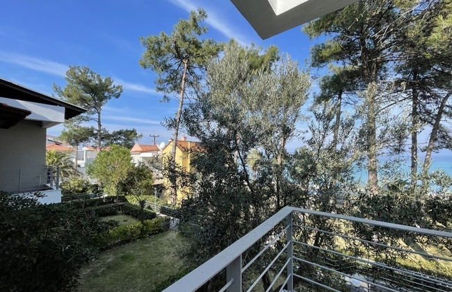 Stay at Beachfront Villa Lilia in Pefkohori, Halkidiki for a Dreamy Vacation - Foto 10