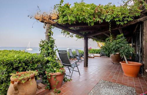 Alle due Torri, villa sulla roccia a picco sul mare - Foto 31