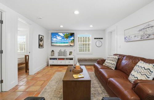 Canal-Front Oasis in Terra Ceia Pool, Patio, Dock - Foto 8