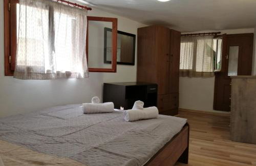 Eleni's Traditional Home with Barbeque - Foto 28