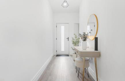 Elegant Garden Apartment, Private Parking & EV Charger, Walk to Town - Foto 37