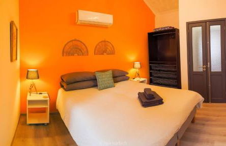 Character 2BR Upper Retreat with BBQ Terrace Parking - Photo 25