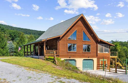 Mountain Escape on 6 acres w Hot Tub & Privacy - Foto 6