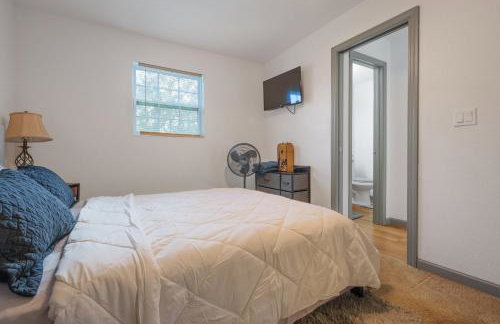 Stylish & Quiet 3BD Sleeps 8 Near Stadium & Downtown - Foto 9