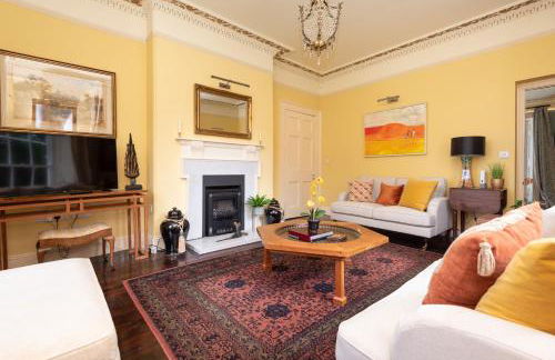 The Vicarage - Grand Country House, Walking Distance to Padstow and with Pub Across the Road - Foto 6