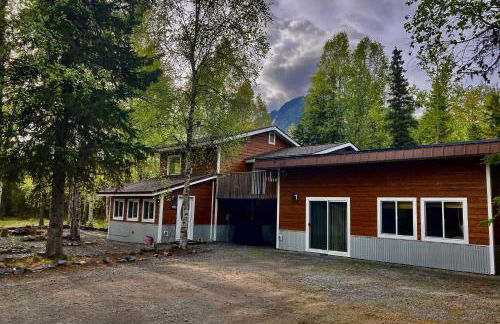 Peaceful Mountain-View Home - Walk to Kenai Lake! - Foto 23