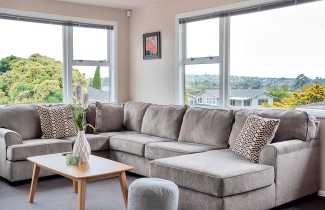 Sunny Three Bedroom Delight Upper Level - Foto 15