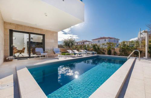 New 2026 Casa MARE Malinska with private heated pool - Foto 3