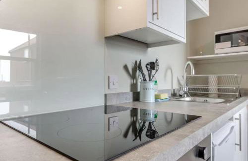 Coastal Apartment 2 Minutes from the Beach & Town Centre - Foto 9