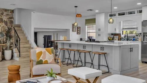 Tropical Oasis, 5 Mins to Beach - Foto 2