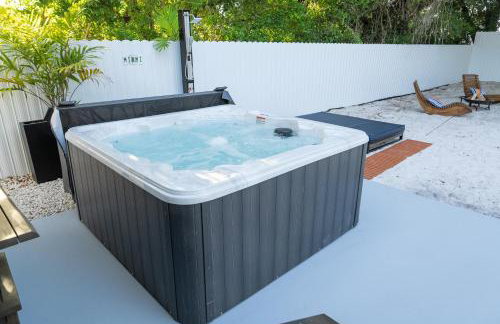 5BR HotTubPoolTableMiniGolf 7 min to Wynwood - Foto 37