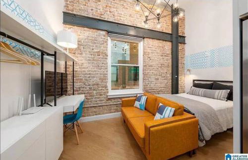 Mercantile industrial loft! - Photo 29