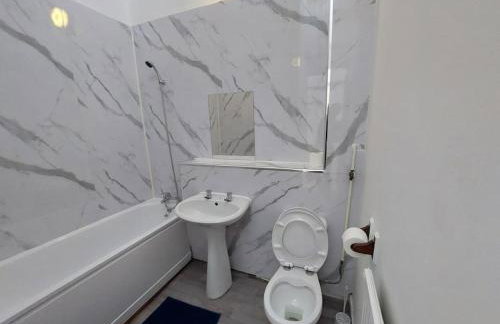 5 Bedroom House in Romford - Foto 28