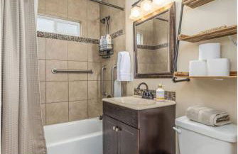 Tribe and Vibe In Downtown CDA Modern Comfort And Fun For You And Your Crew, Just Steps From Downtown - Foto 11