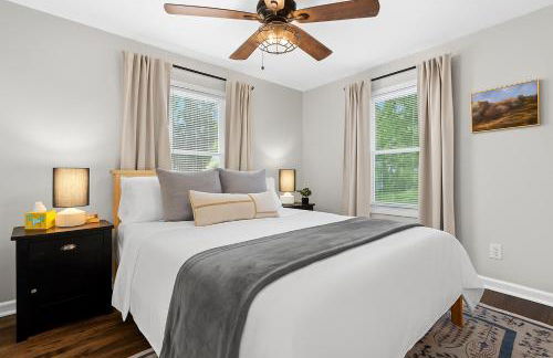 New! Private Lakefront Retreat 3BR 2BA Game Room - Foto 29