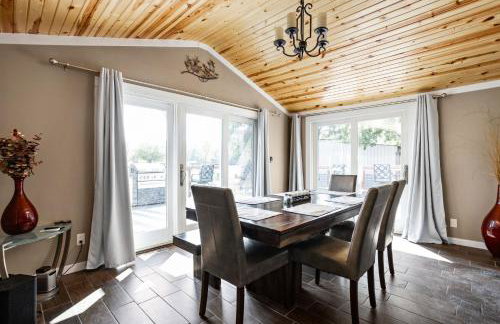 Sleeps 10, Indoor and Outdoor Theaters, Batting Cage, & Games! - Foto 18