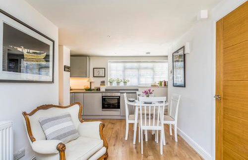 Charming Cottage with Garden - Pass the Keys - Foto 21