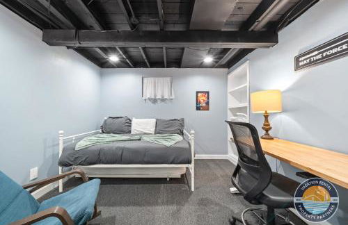 New Lake Como Retreat with Bar and Pool Table - Foto 21