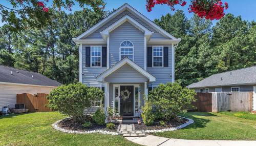 Entire home in RTP near Duke with fenced backyard - Foto 1