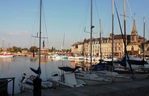 Appartement F2 calme et élégant - Photo 24