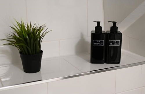 Modern house in City Centre with private parking and gated property - Foto 31