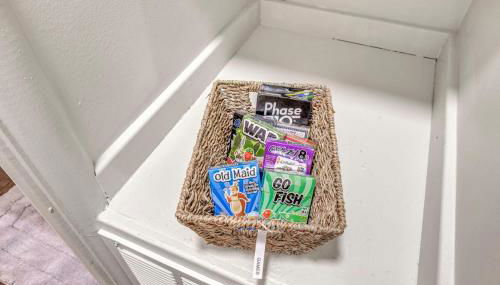 Fenced & Pet-Friendly! Modern 2BR Retreat! CLE-BW - Foto 3