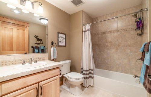 Basecamp in Riverstone Walk to River Shops and more - Foto 12