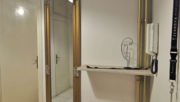 Zennova 4 Vintage City Center Apt - Foto 2, Entrada interior